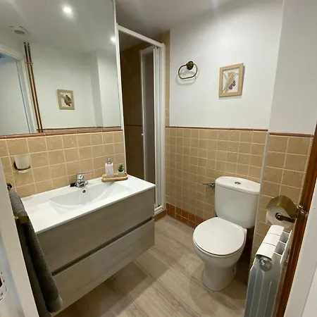 Acogedor Apartamento Con Piscina Compartida Y Opcion A Parking Jaca Exterior photo